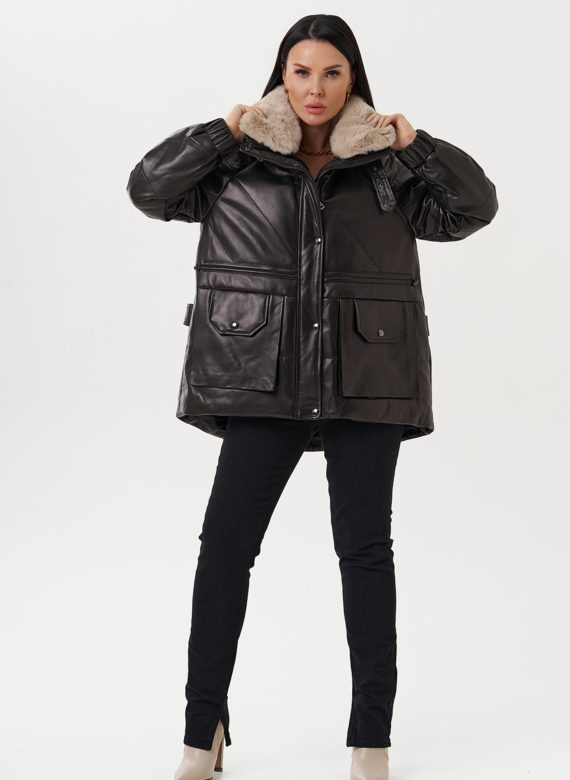 Пуховик из натуральной кожи с отделкой из меха кролика