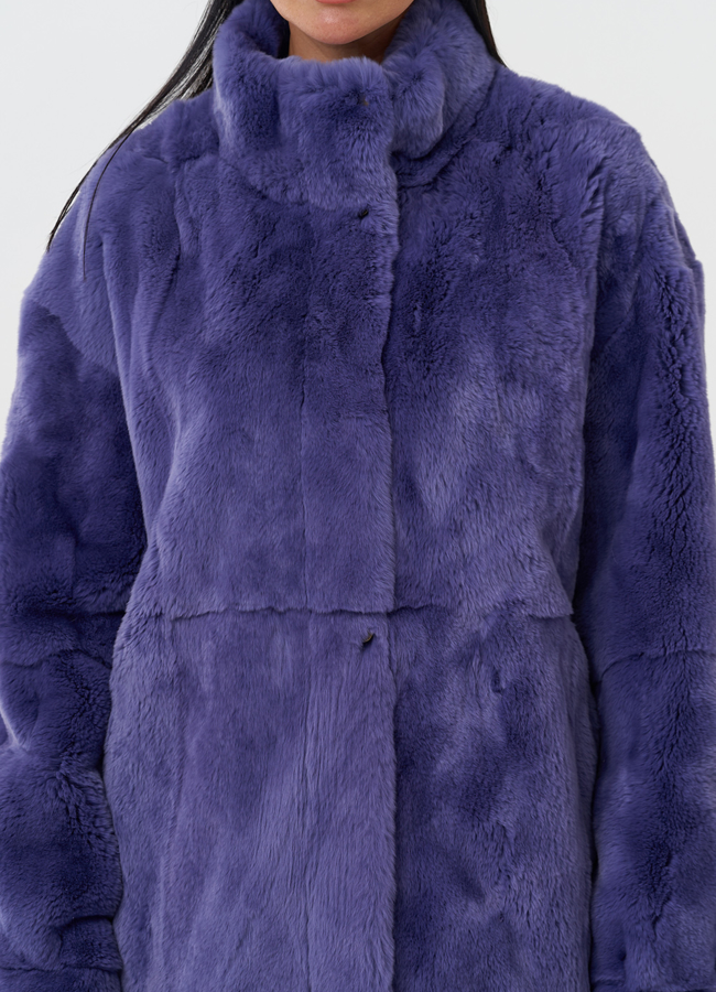 Яркая шуба из меха кролика модель № 27633 в рассрочку