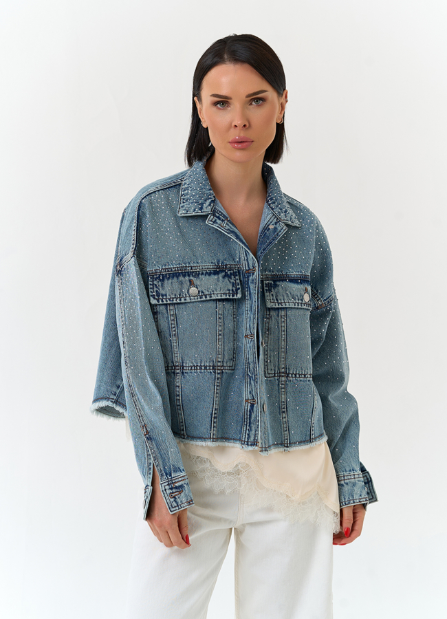 Женская джинсовая куртка со стразами модель № 33127 меха малина