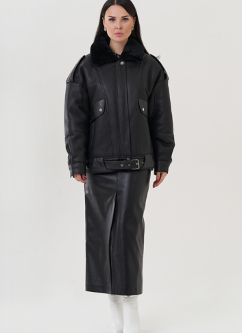 Женская дубленка черного цвета 