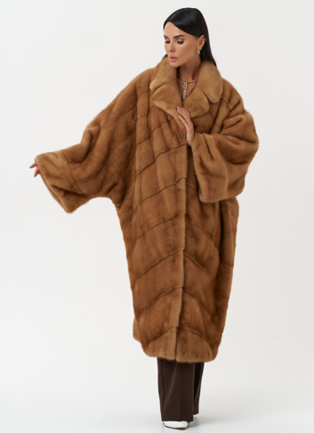 Женская шуба из меха норки с английским воротником