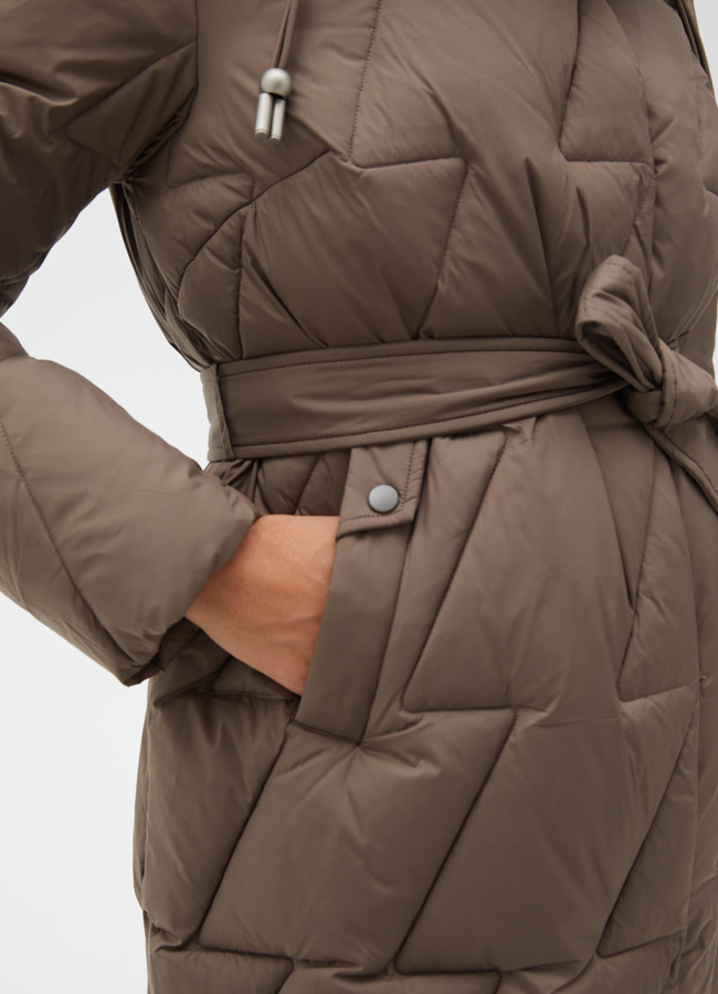 Женский пуховик с поясом модель № 31131 универмаг малина