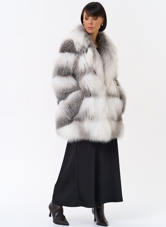 Шуба из белой лисы