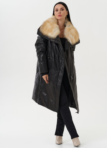 Женский кожаный пуховик с отделкой из меха лисы