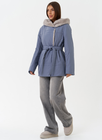 Куртка с капюшоном из эко меха