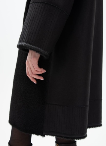 Женская двухсторонняя дубленка из эко кожи с воротником стойкой