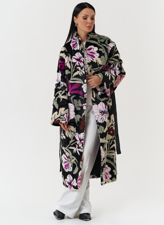 Пальто из эко меха с цветочным принтом