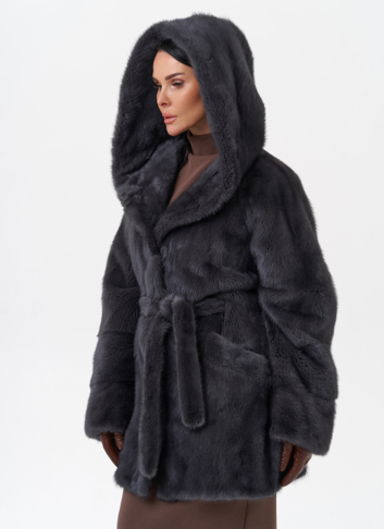 Короткая норковая шуба с капюшоном