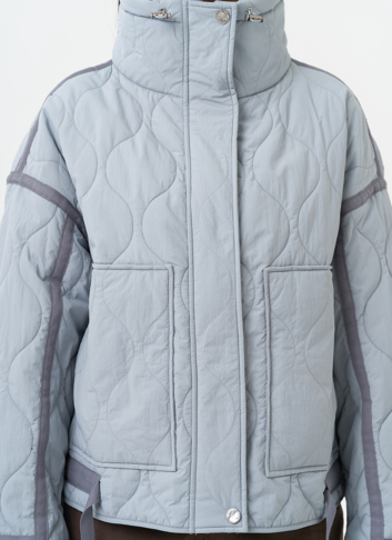 Короткая куртка с воротником стойкой