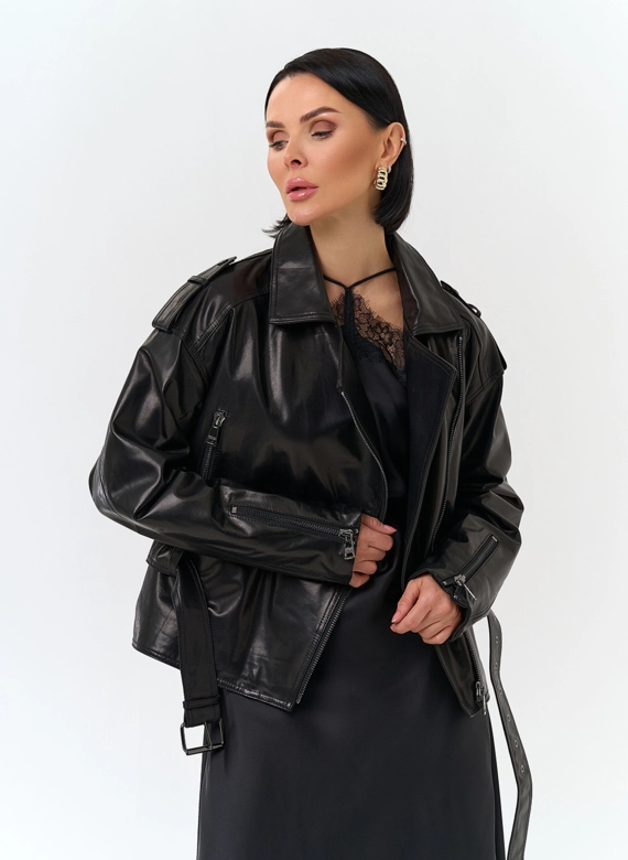 Женская куртка из натуральной кожи с поясом