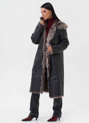 Дубленка с отделкой из тосканы с капюшоном