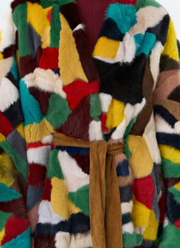 Яркая шуба из меха норки